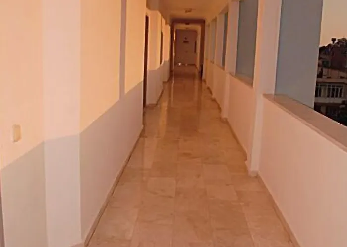 Apartahotel Sailor 4*